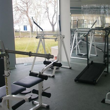Club218 Relax Family Apartman Siófok Esterno foto